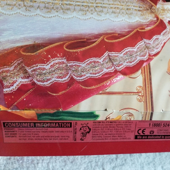 NIB 1997 Happy Holidays Barbie - Picture 9 of 12